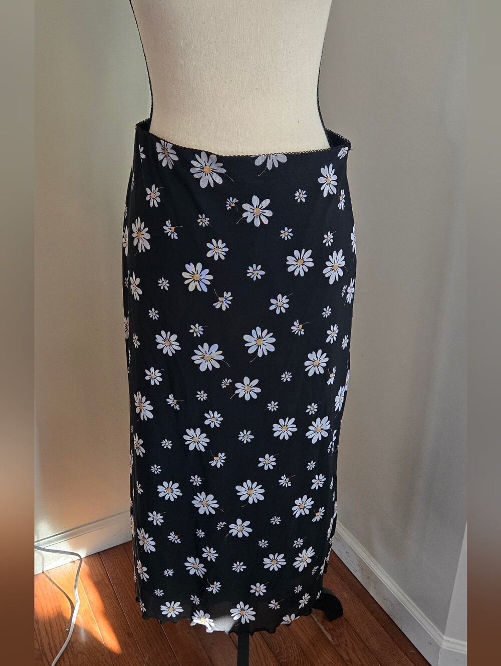 Forever 21 Daisy Print Y2k Inspired Mesh Overlay Skirt L